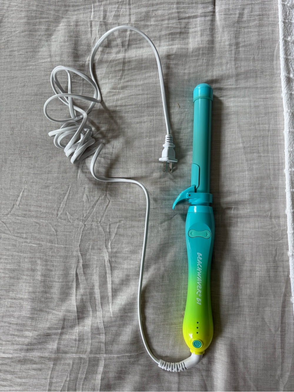 Beachwaver B1 Neon Rotating Curling Iron 1" Barrel Ocean Ombré Ltd Edition